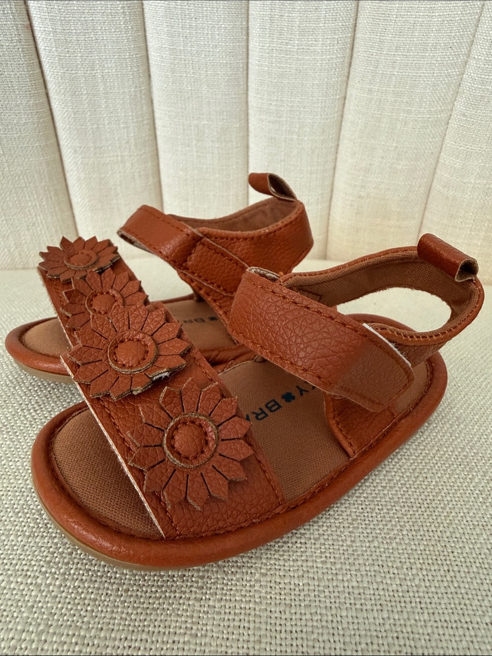 baby size 3 sandals LUCKY BRAND faux leather flower brown walker infant cute fun